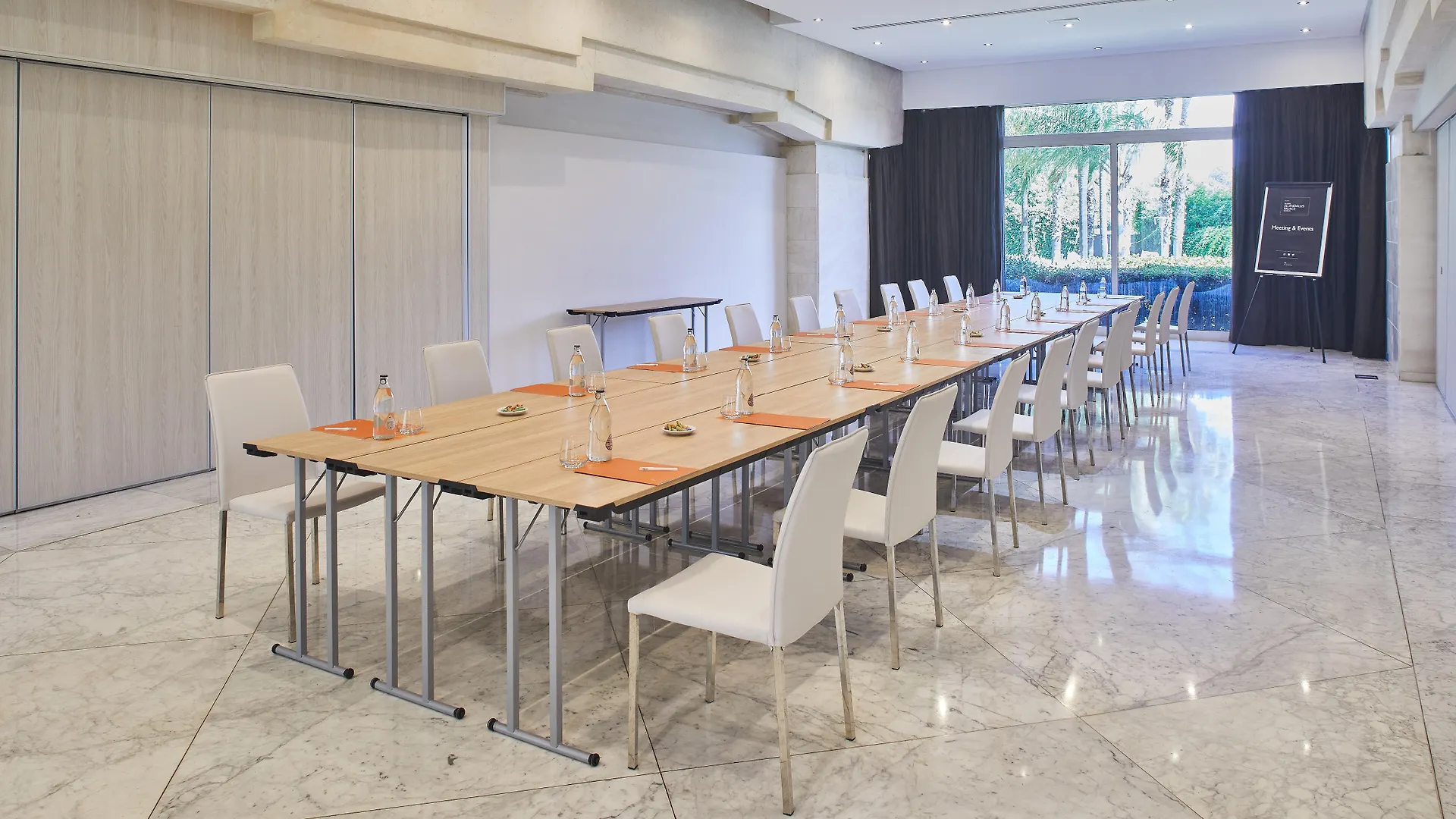Silken Al-Andalus Palace Sevilla 4*,