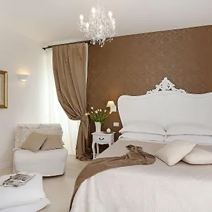 Πανσιόν Daplace - Hqh Colosseo **
